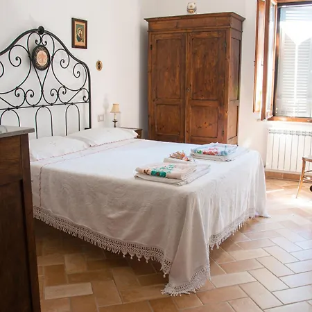 Podere Maino Daire Binami